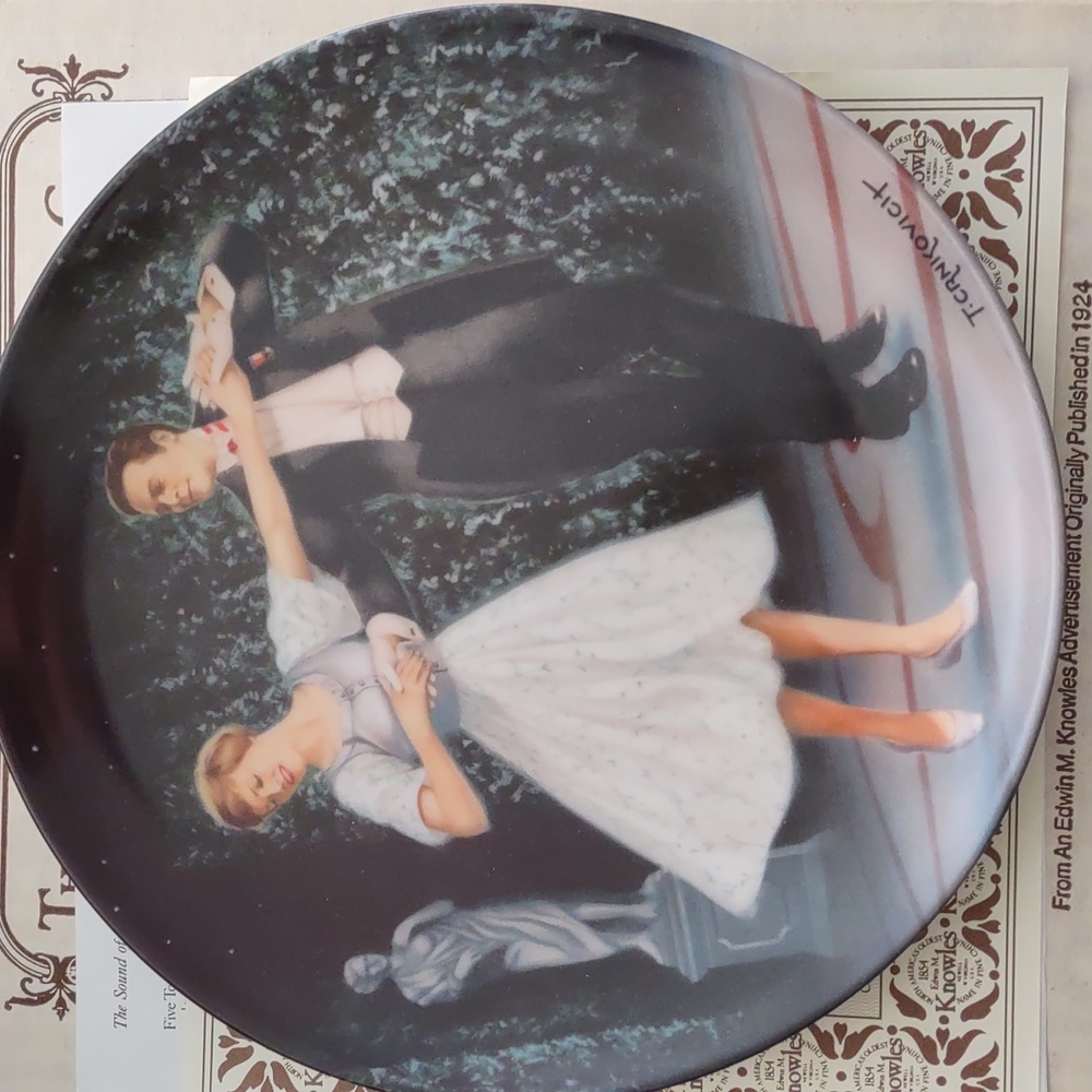 Edwin M Knowles collector's plate 1987 sound of music laendler unisex
